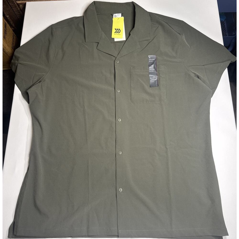 All in Motion Men’s XL Short Sleeve Button Up Shirt Olive Green NWT